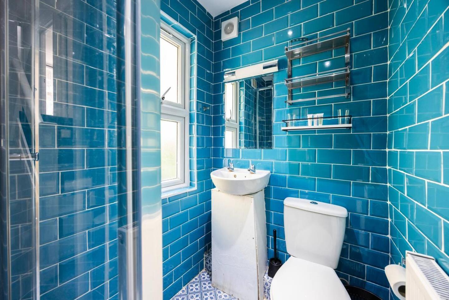 Сasa de vacaciones Modern - 5 Mins To Whitechapel Station Londres